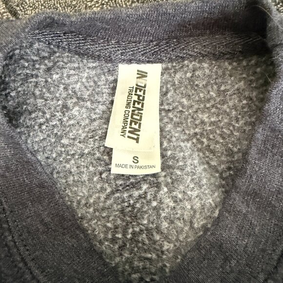 Des Moines Sweatshirt - Picture 2 of 5